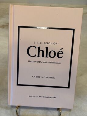 Chloé Little Book - Pale Pink Cover with Black Text